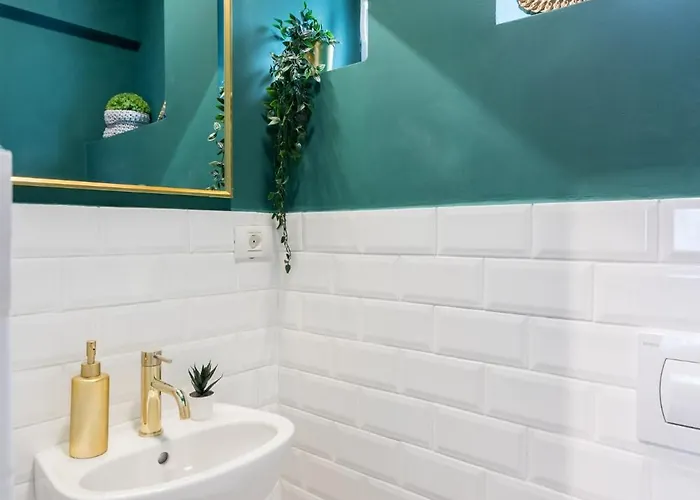 Heaven Calea Victoriei