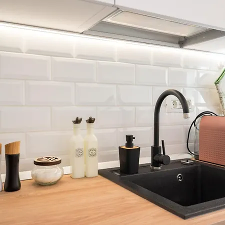 Heaven Calea Victoriei